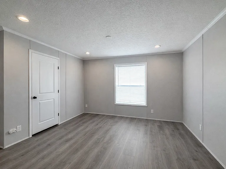 29800 Guilford Cir #240 — Photo 14