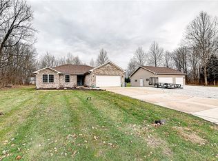 285 Patriots Lndg, Coatesville, IN 46121