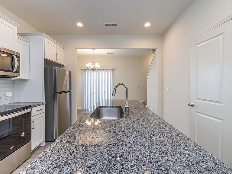 14129 Clayborn St — Photo 7