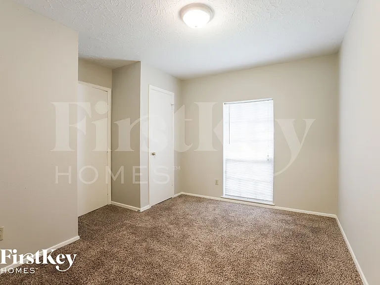 4426 Adonis Dr — Photo 11