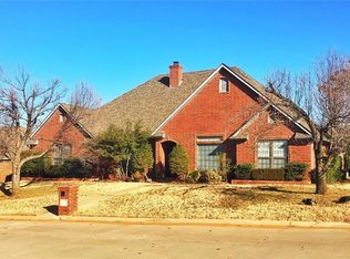 6217 Woodcreek Ct, Oklahoma City, OK 73122