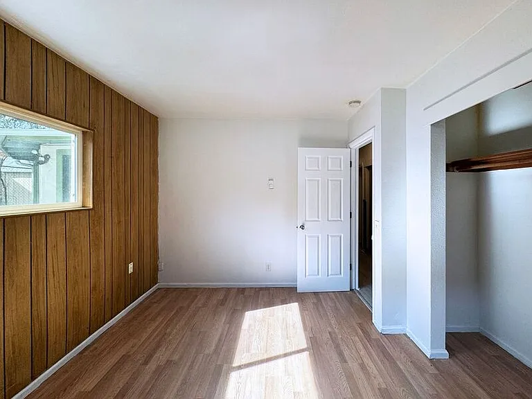 1180 E 37th Ave — Photo 53