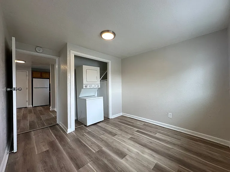230 Arletta St — Photo 5