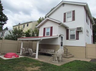 105 W Lehman Ave, Hatboro, PA 19040