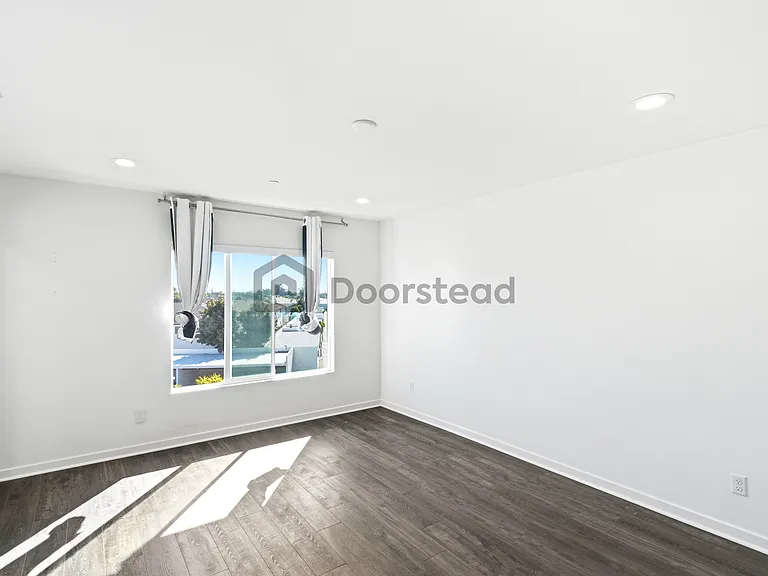 2888 N Glassell St — Photo 32