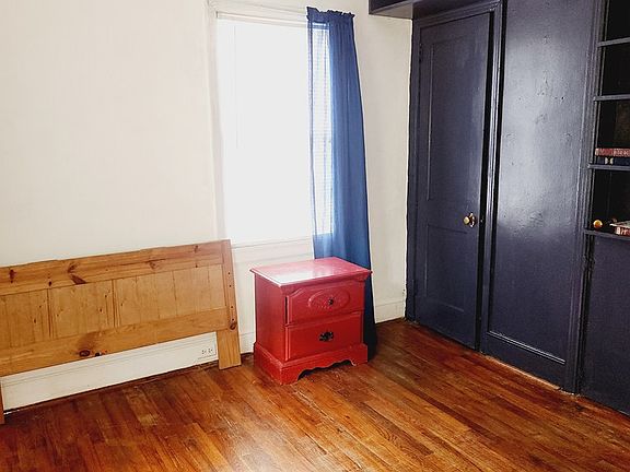 4th image of 133 Garden Grove St