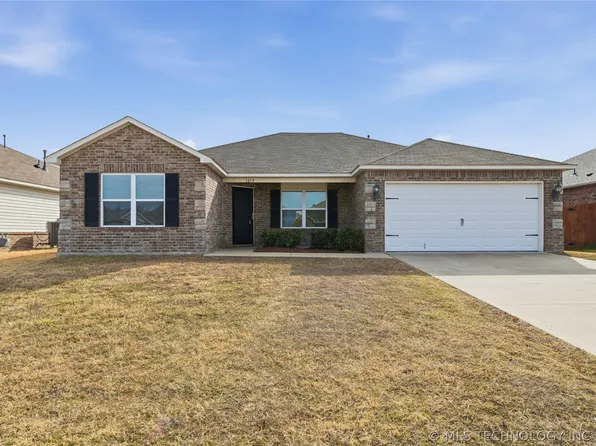 1219 E Quincy St E, Broken Arrow, OK 74012