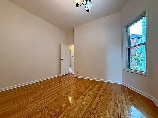 184 Bay 26th St — Photo 4