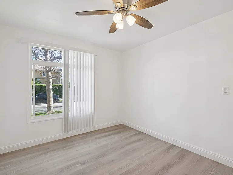 337 S Rexford Dr #1 — Photo 9