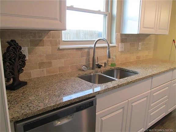 Beautiful Granite and Backsplash New S.S. Sink & Dishwasher