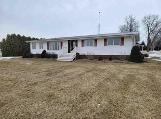 20703 115th St, Cresco, IA 52136