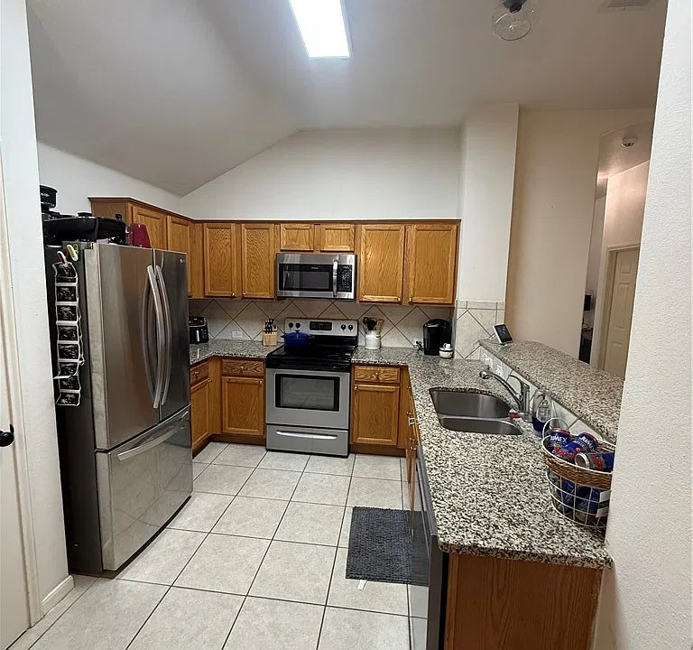 6007 Lone Star Ct