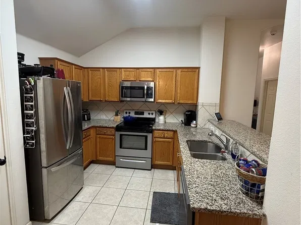 6007 Lone Star Ct, Hutto, TX 78634