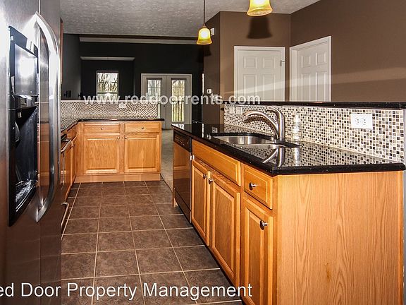 5th image of 6581 Reserve Dr