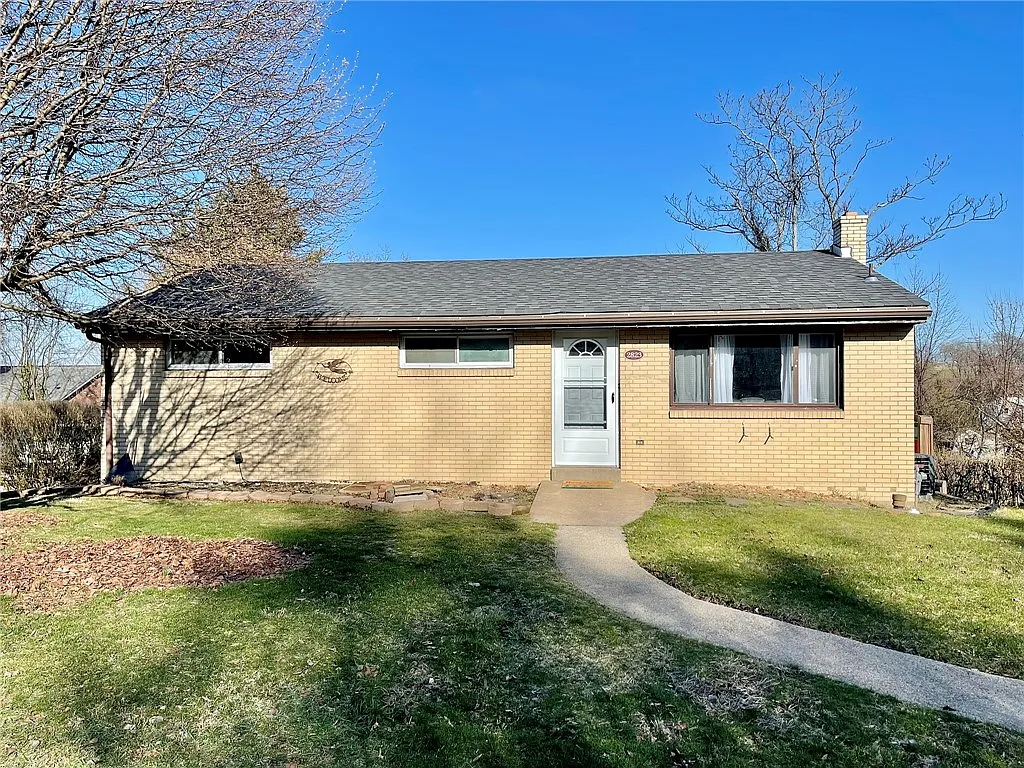 2823 Wohleber St photo 1
