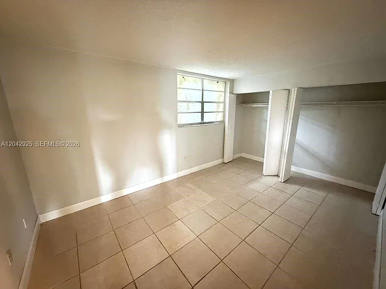 1900 W 68th St #G308 — Photo 8