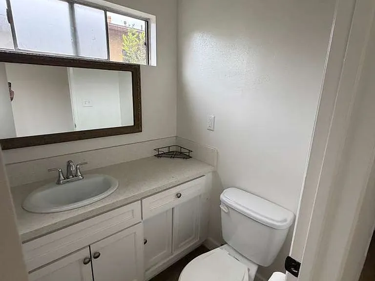 848 S Holt Ave #206 — Photo 5