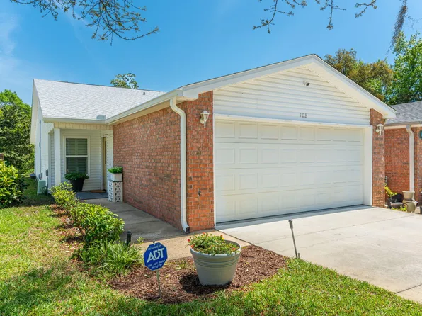 108 Andalusia Rd, Mary Esther, FL 32569