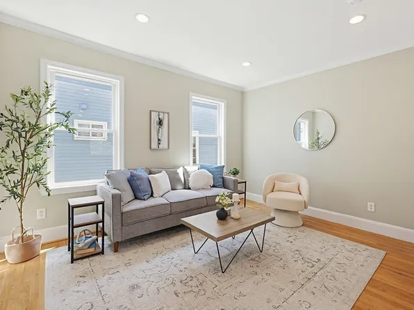 574 Washington St #2, Boston, MA 02135