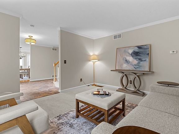 5th image of 20 Rockwell Dr