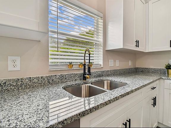 5th image of 11164 Creek Haven Dr