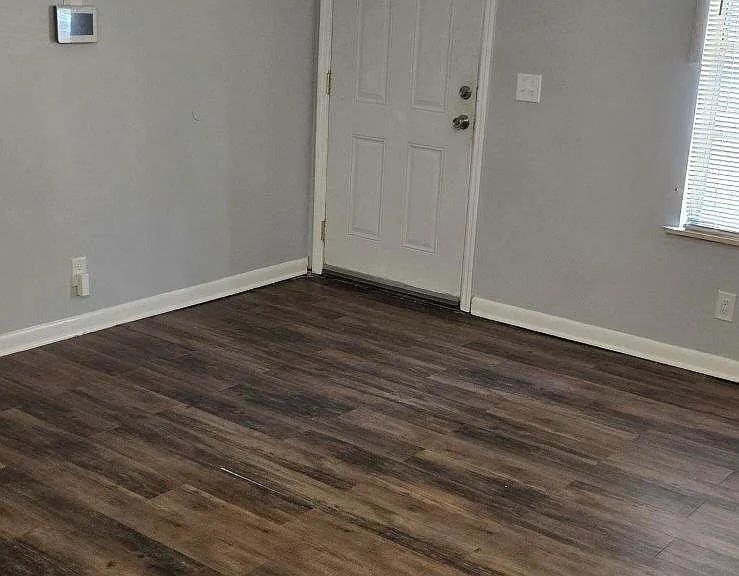 2235 Poinsettia Cir — Photo 8