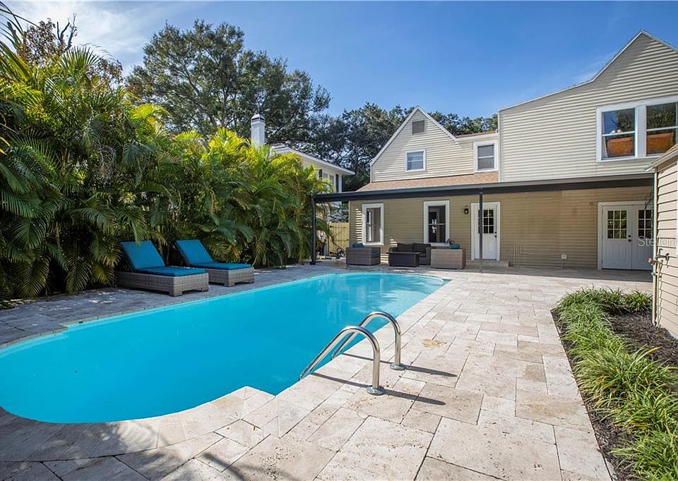 1st image of 2357 Woodlawn Cir E
