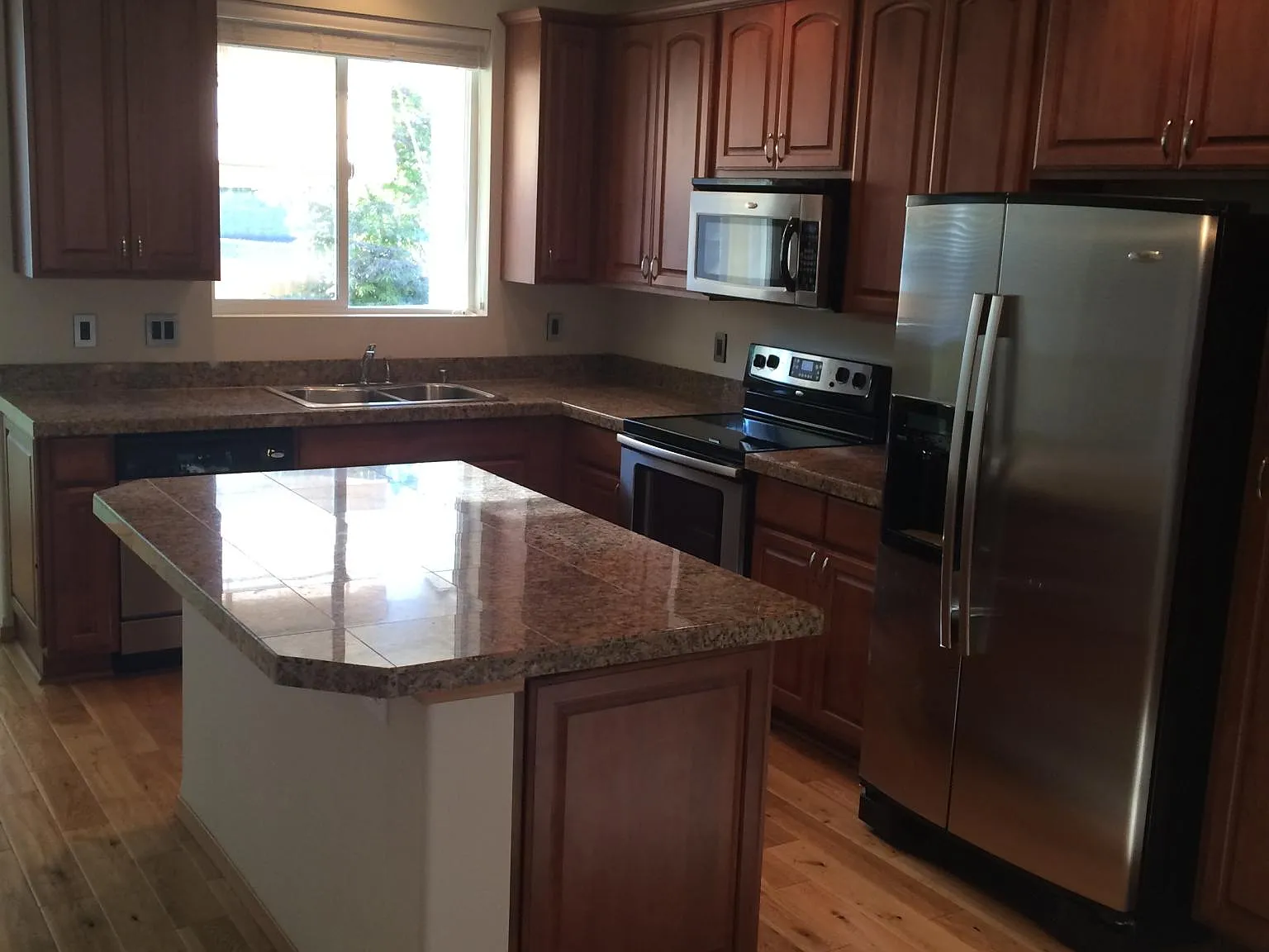 3 bed, 2.5 bath, 1773 sqft, $2,495 — Photo 4