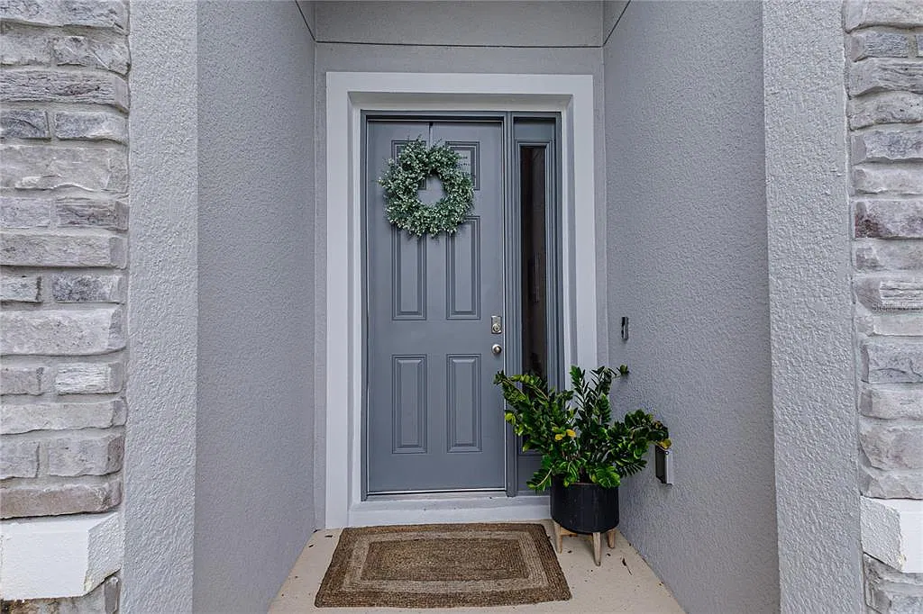 4 bed, 2.5 bath, 2056 sqft, $3,150 — Photo 3