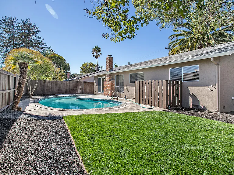 7196 Tamarack Dr — Photo 22