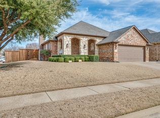 8201 Fall Crest Dr, Fort Worth, TX 76120