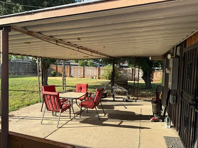 206 Robart Ln — Photo 3