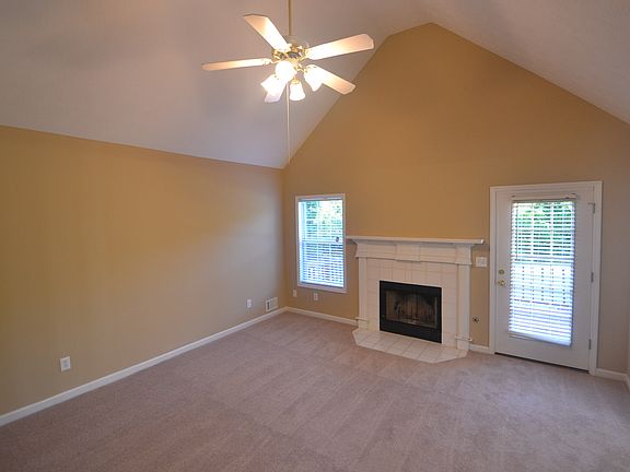 4th image of 4817 Camden Dr SW