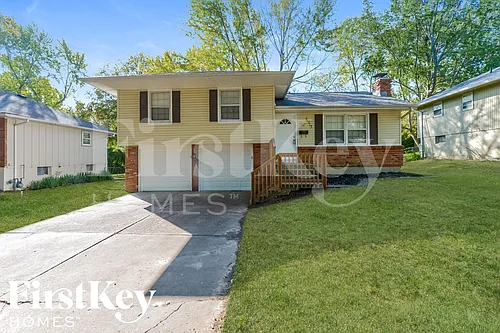 8913 E 90th Ter Photo 1