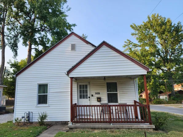 1426 Ravenswood Dr, Evansville, IN 47714