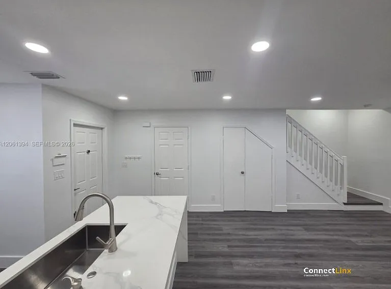 20808 NW 1st St — Photo 5
