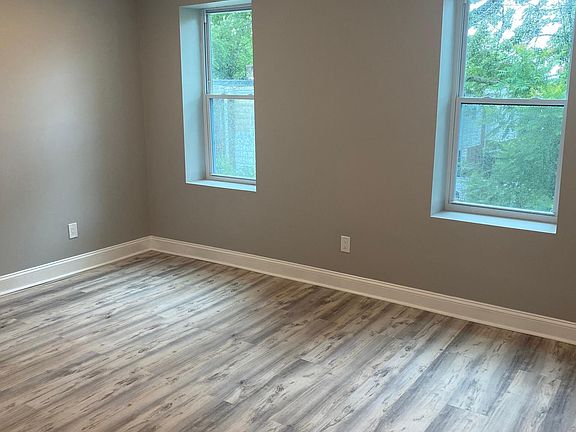 5th image of 2108 Chelten Ave #3