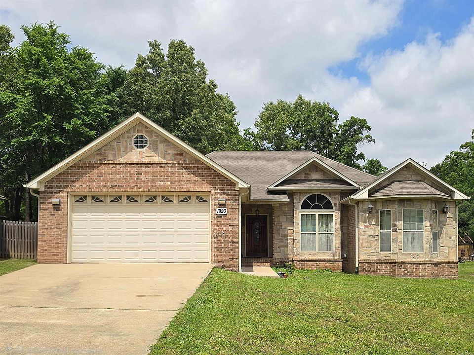 1st image of 1920 Alex Dr
