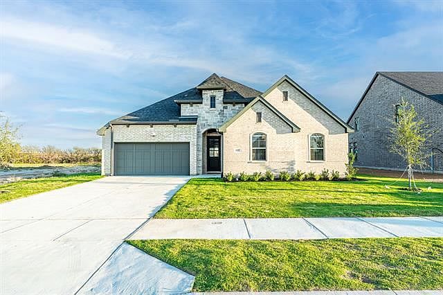 1st image of 513 Fieldstone Ln