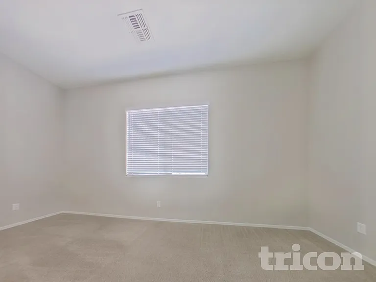 15744 W Pierce St — Photo 8