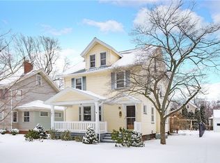 141 Thorndyke Rd, Irondequoit, NY 14617