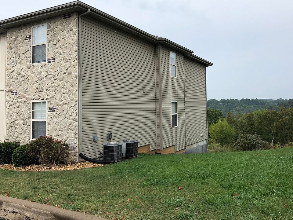 2nd image of 240 Toni Ln #3