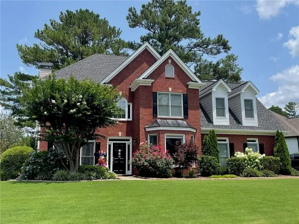 5050 Jonquilla Dr, Alpharetta, GA 30004