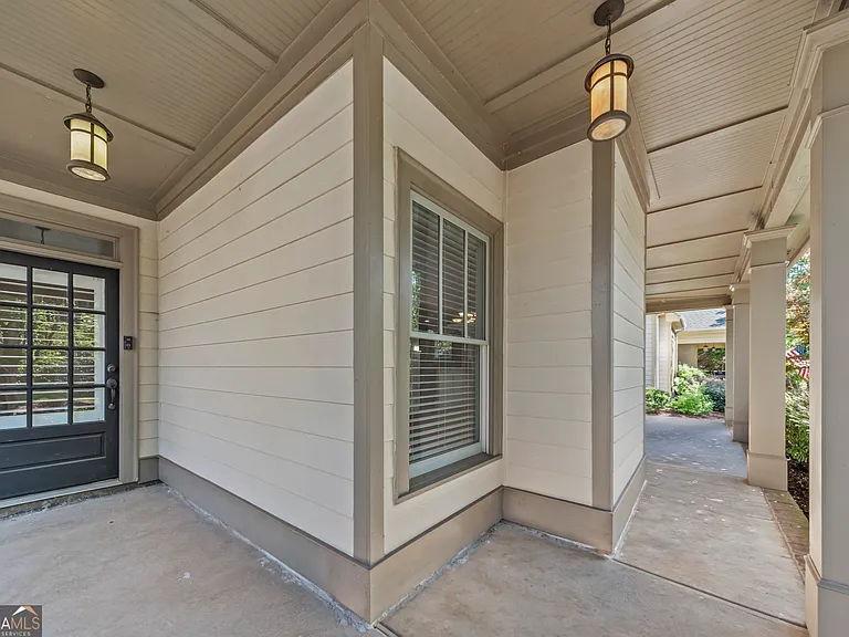 135 Idlewilde Dr — Photo 5