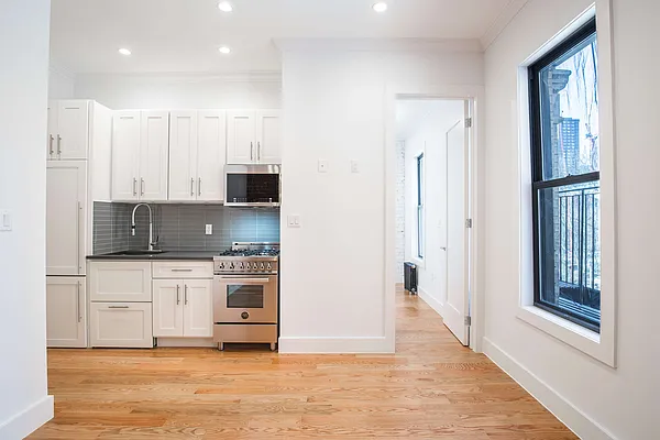 Rented by Nooklyn NYC LLC | media 8