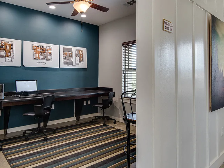 La Contessa Apartments — Photo 23