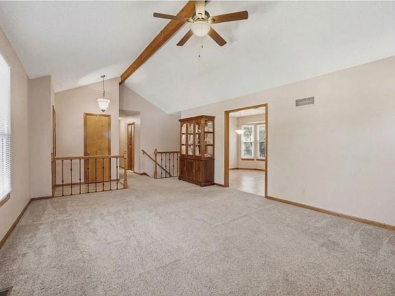 5th image of 1232 NE Florence Ave