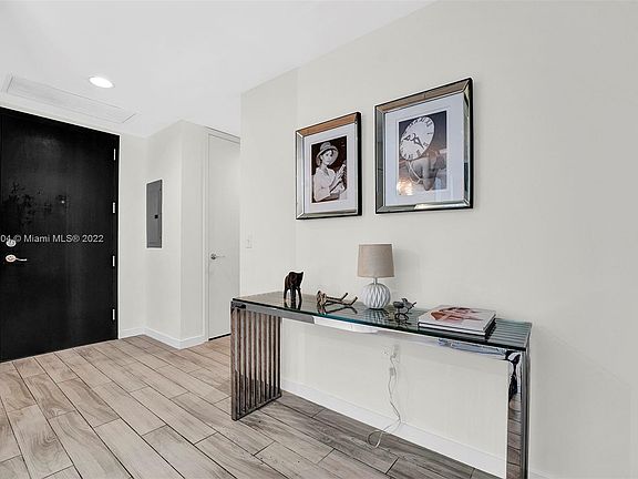 3rd image of 999 SW 1st Ave APT 1917