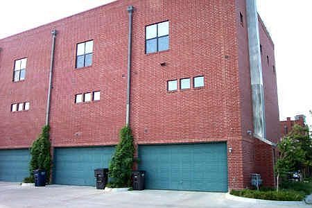 2nd image of 821 W Daggett Ave #D