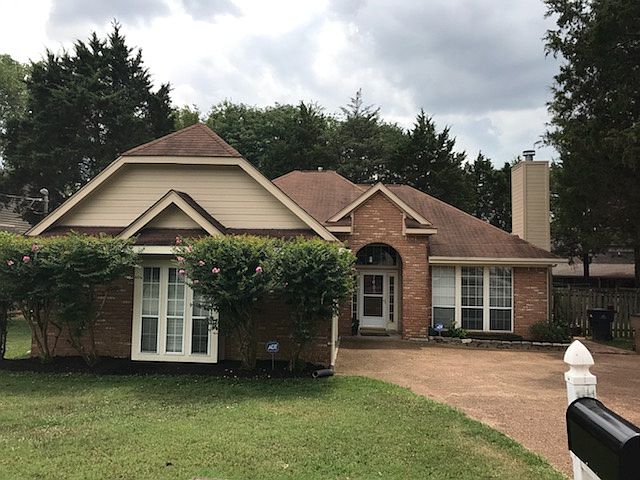 2nd image of 4816 Hickory Way